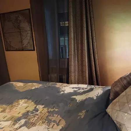 Cocon Dans L'artere Du Centre-ville * Реймс