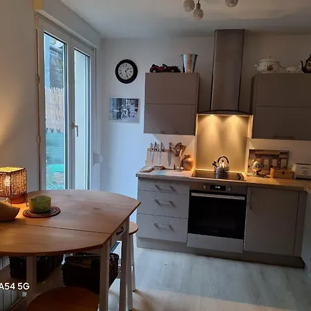 Cocon Dans L'artere Du Centre-ville Appartement