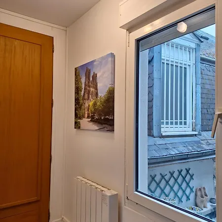 Cocon Dans L'artere Du Centre-ville Apartment