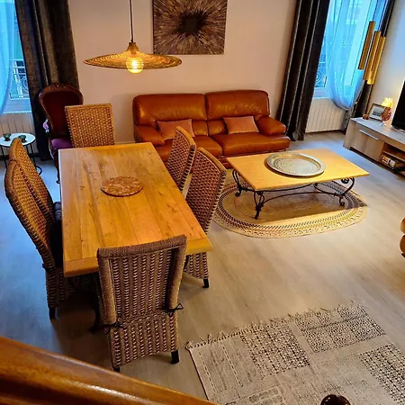 Cocon Dans L'artere Du Centre-ville Appartement