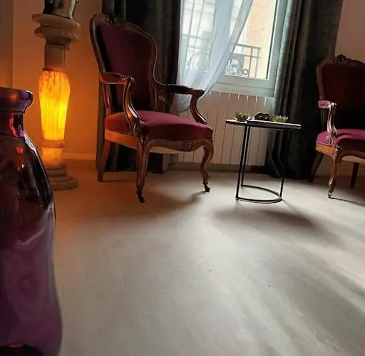 Апартаменты Cocon Dans L'artere Du Centre-ville *