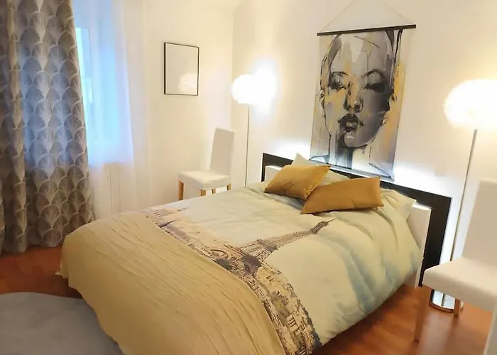 Cocon Dans L'artere Du Centre-ville * Реймс