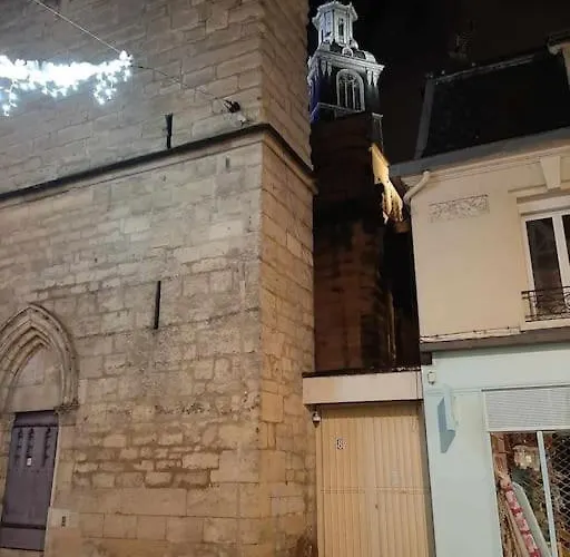 Cocon Dans L'artere Du Centre-ville *