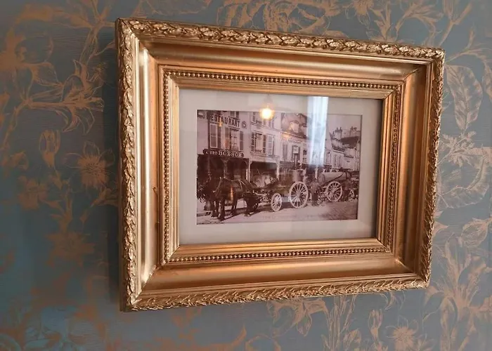 Cocon Dans L'artere Du Centre-ville * Реймс